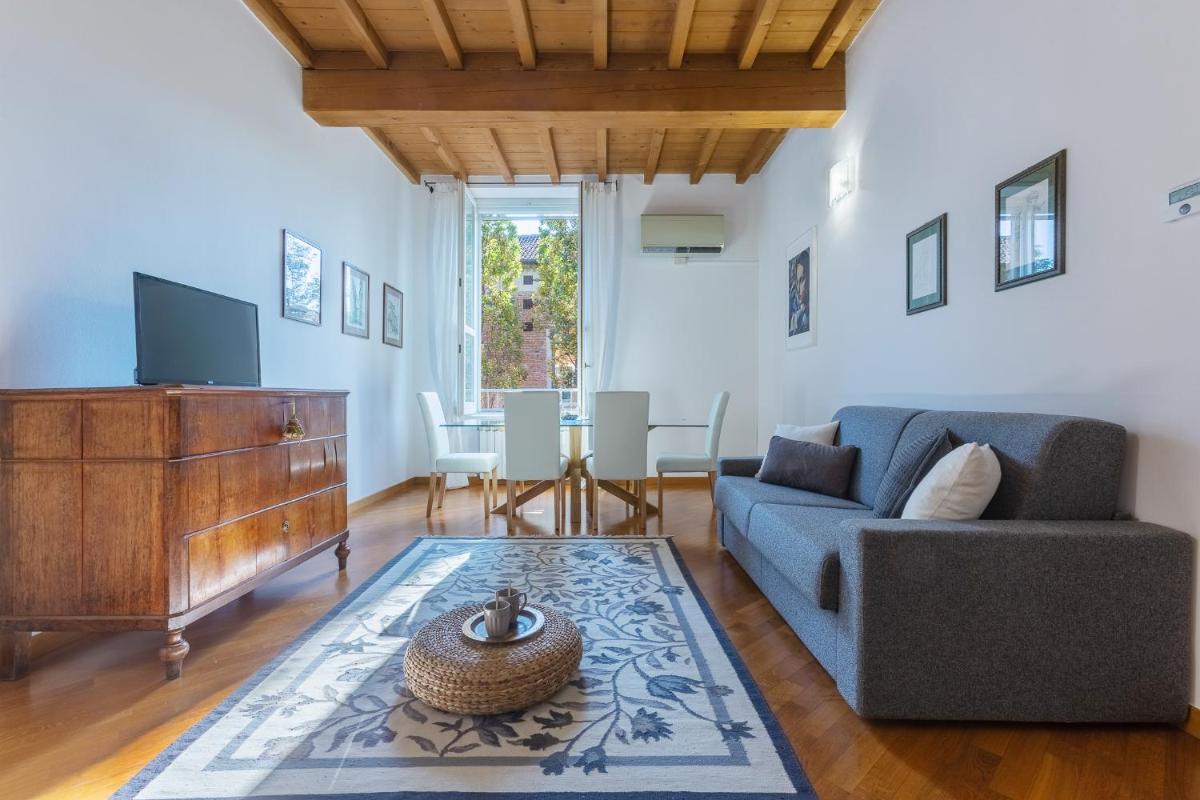 Suitetrails - Palazzo Manfredini Exclusive & Deluxe Apartment