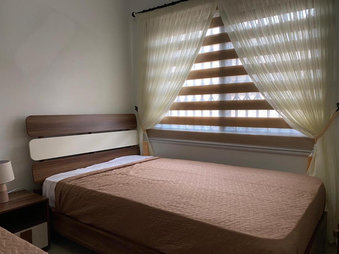 Suitetrails - Executive Four Bedroom Town House @ Osu Ringway