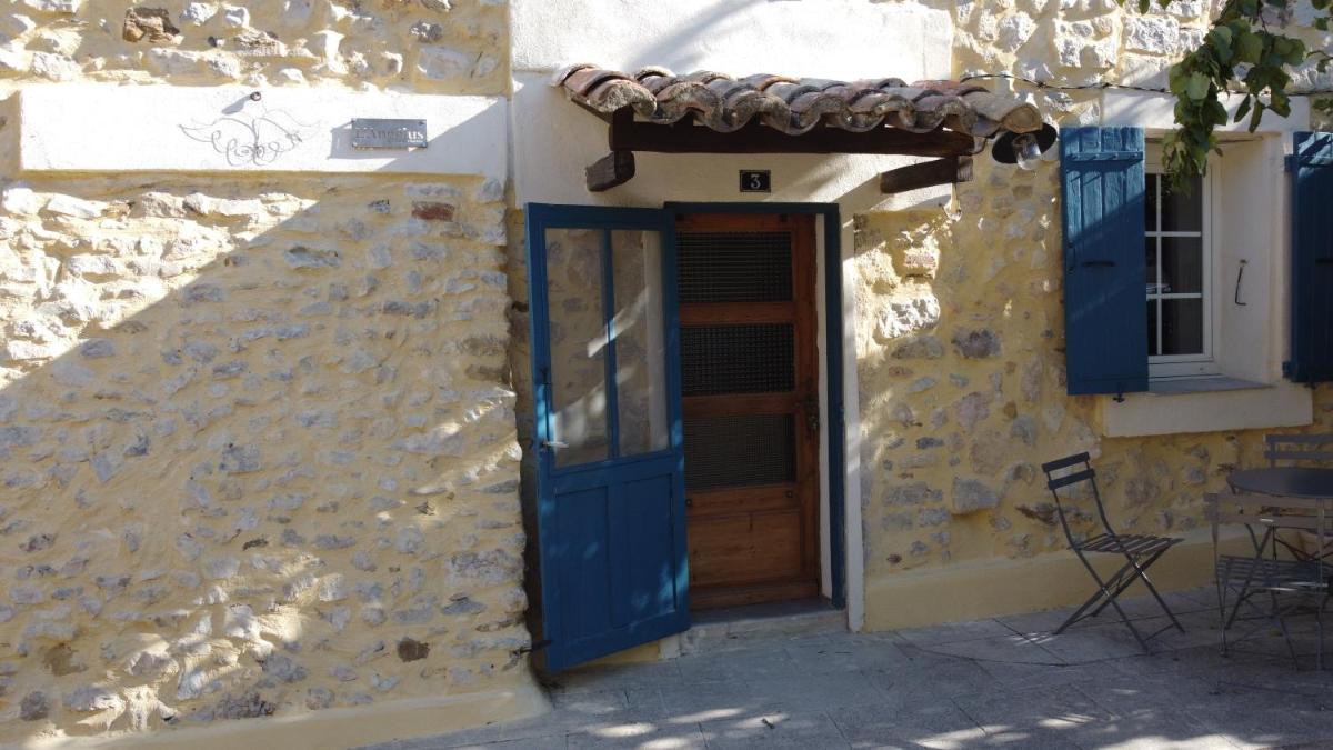Suitetrails - L'angélus, gîte de charme au coeur du vieux village de Sablet