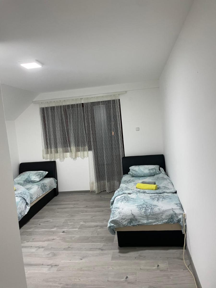 Ljiljak - Housity