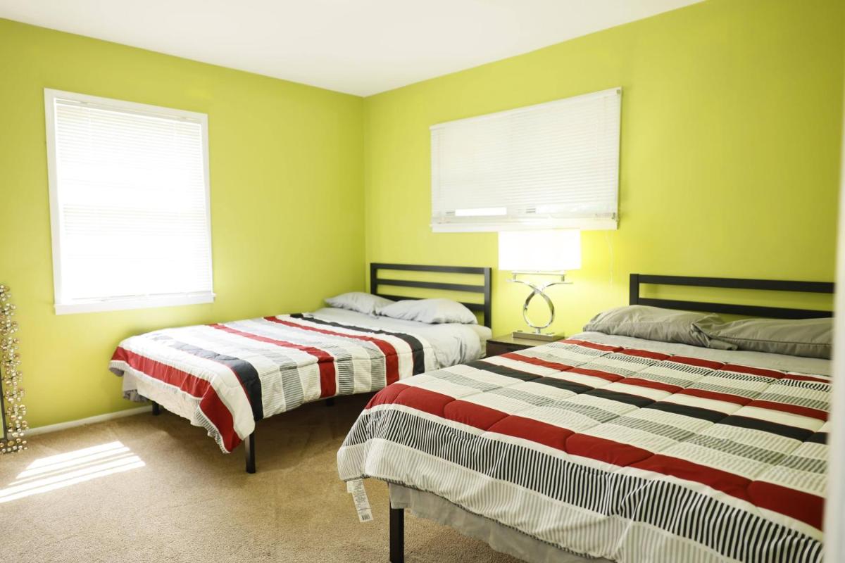 Modern 5BR Alexandria Home - Housity