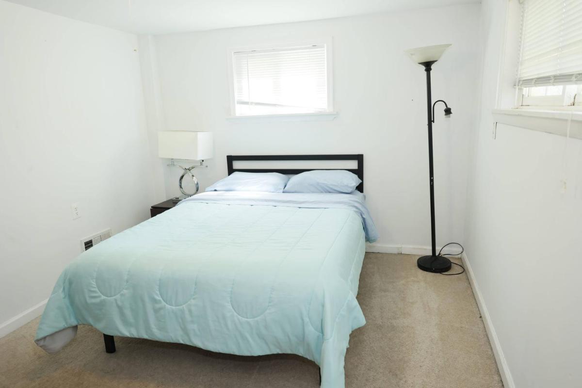 Modern 5BR Alexandria Home - Housity