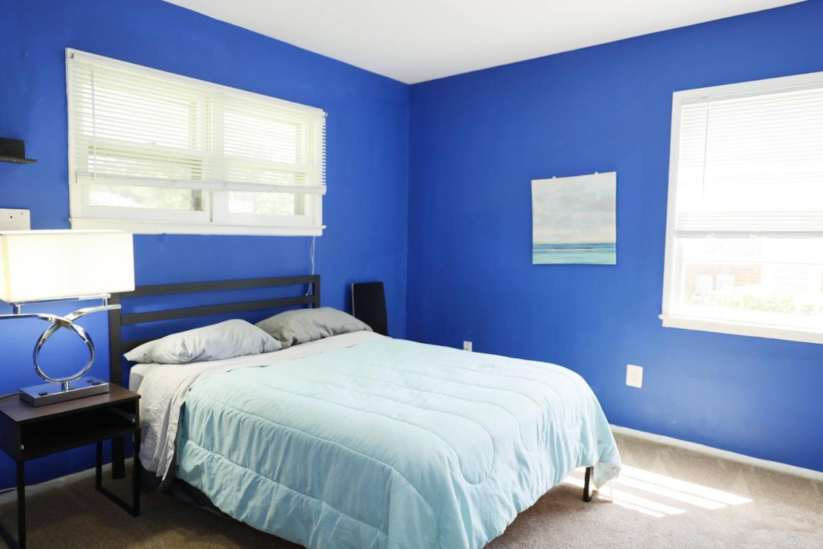 Modern 5BR Alexandria Home - Housity