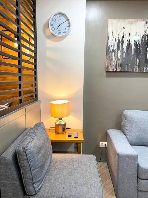 Suitetrails - Studio Unit Walking Distance to SM & Session Rd.