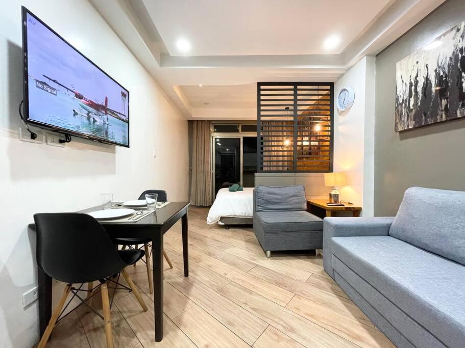 Suitetrails - Studio Unit Walking Distance to SM & Session Rd.