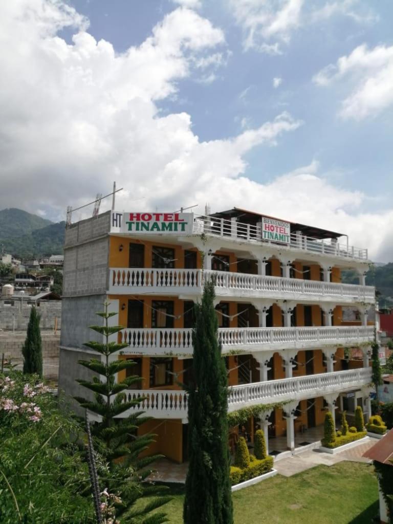 Hotel Tinamit - Housity