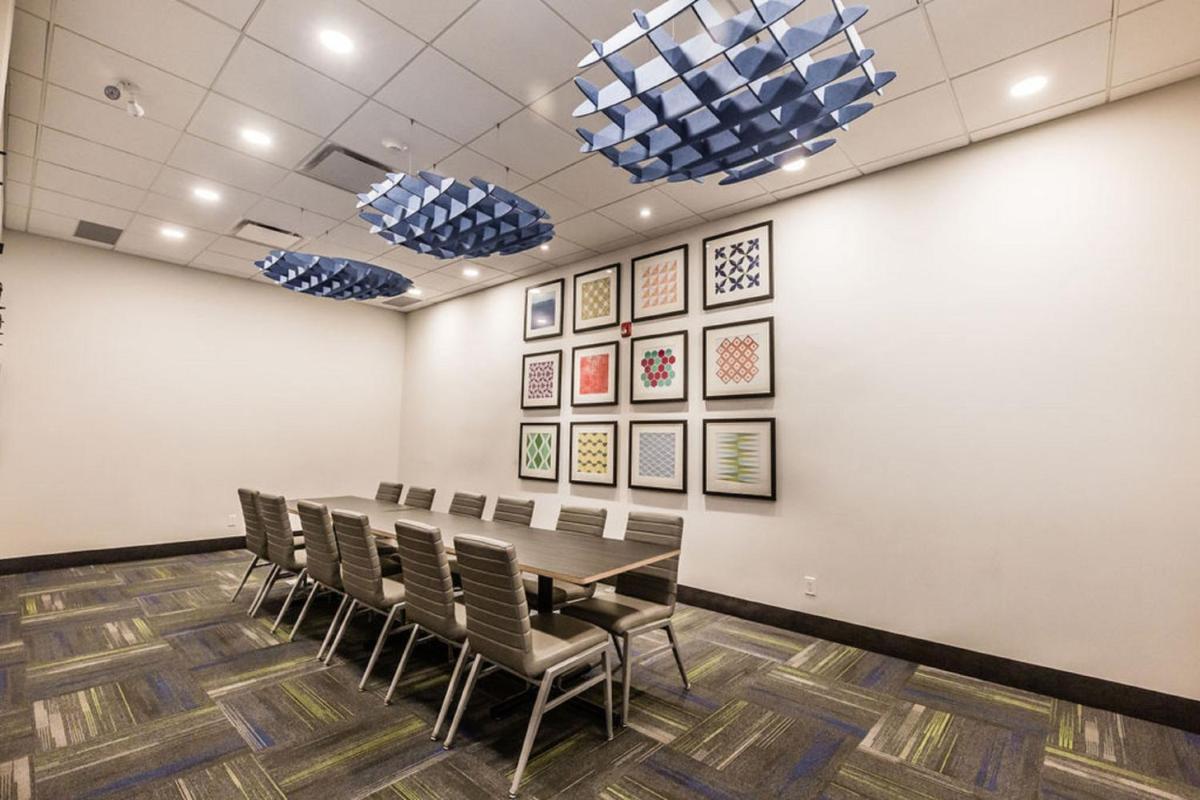 Suitetrails - Holiday Inn Express & Suites Edmonton N - St Albert, an IHG Hotel