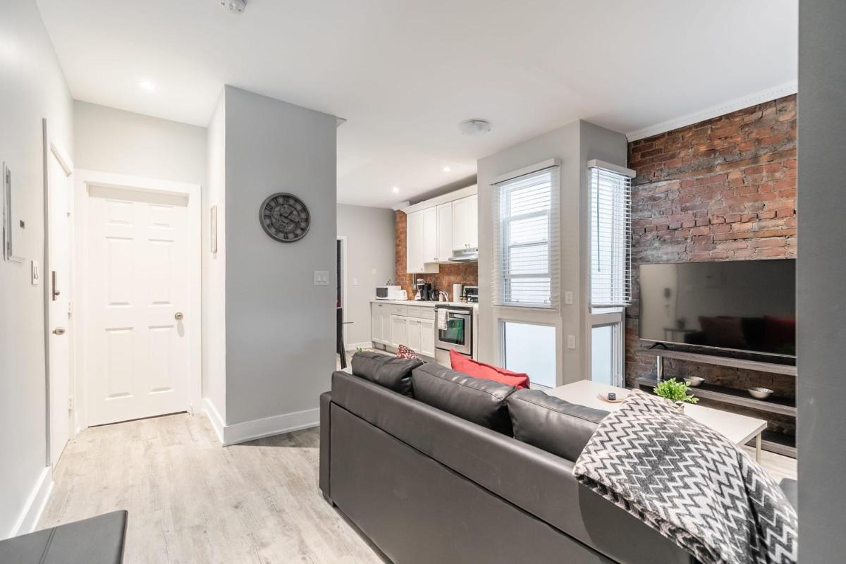 Suitetrails - Upscale 2BR Apt with Netflix - Prime Location