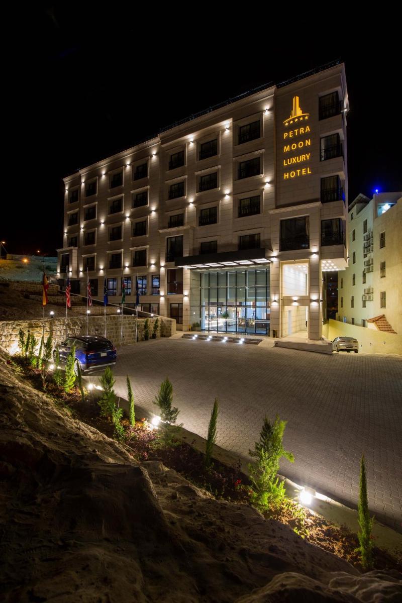 Petra Moon Luxury Hotel - Housity