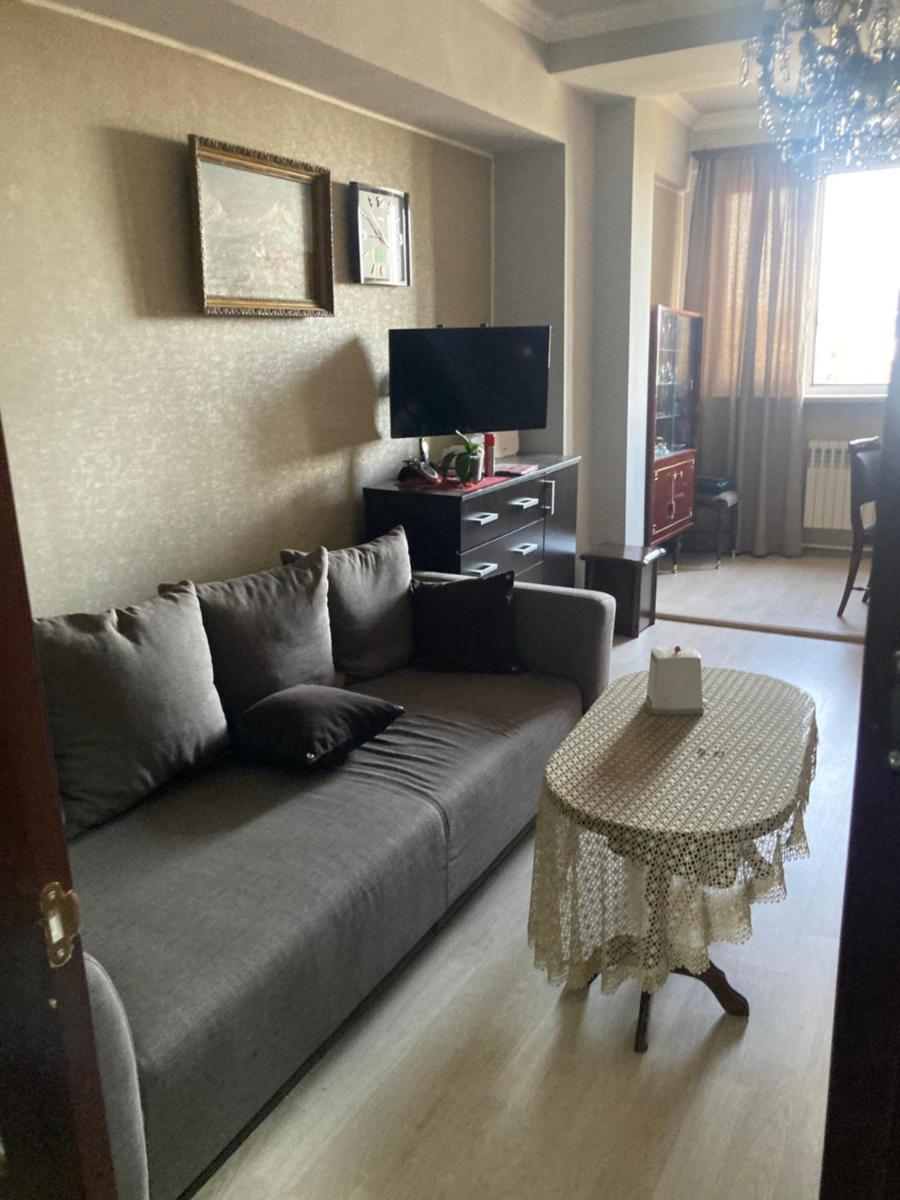 Suitetrails - Apartment near Yeritsyan supermarket