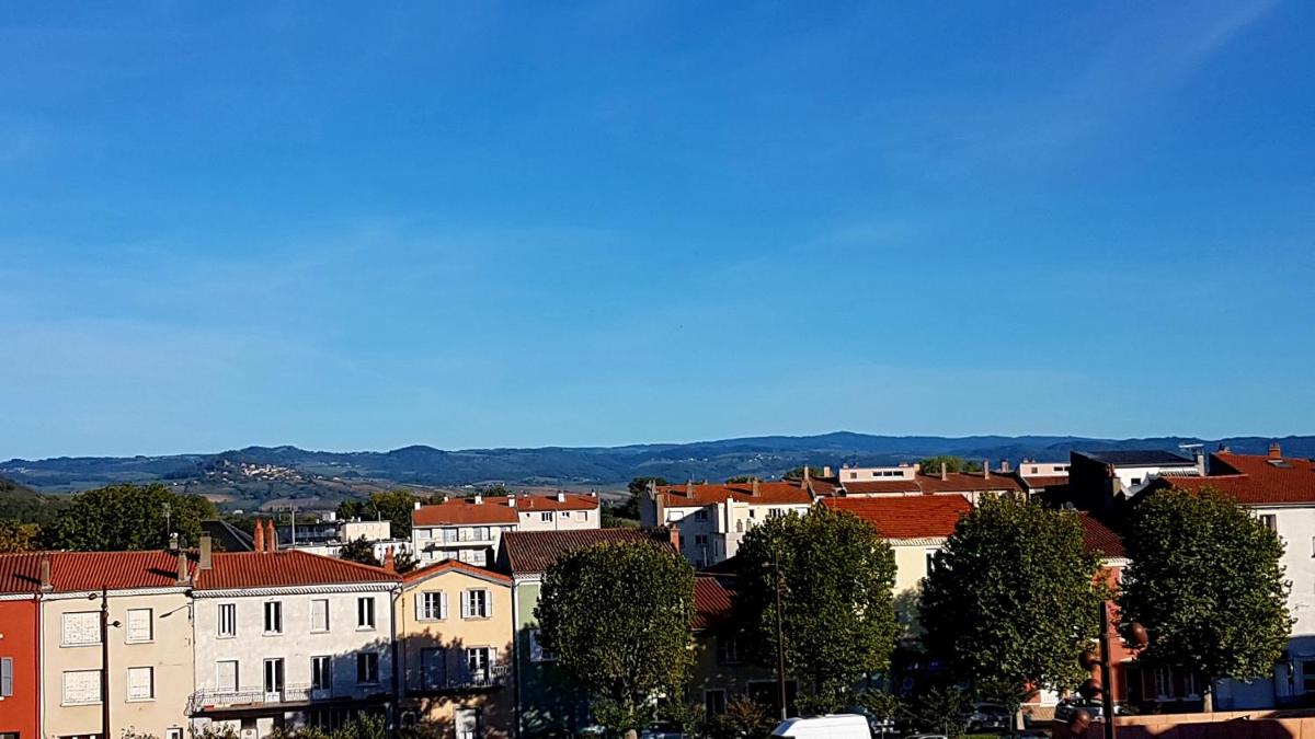 Appartement F2 centre-ville ISSOIRE avec jolie vue - Housity