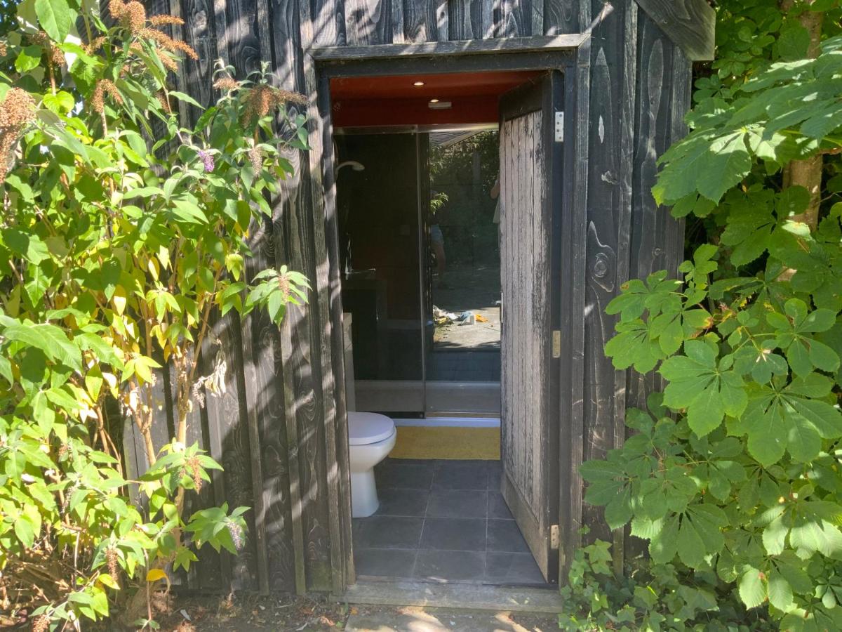 The Goods Wagon, private garden and stunning views - Housity