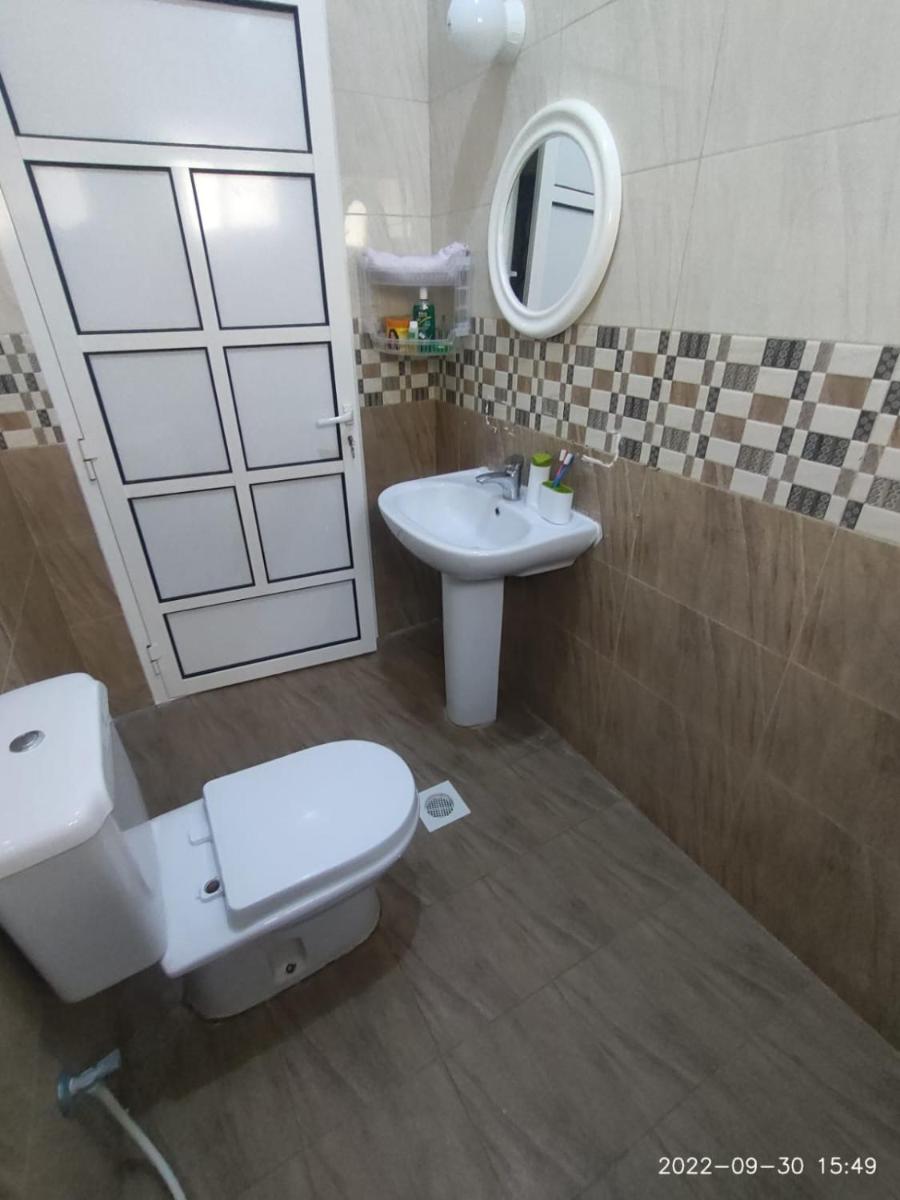 Spacious 1-bedroom 3min drive to Al Bayt Stadium. - Housity