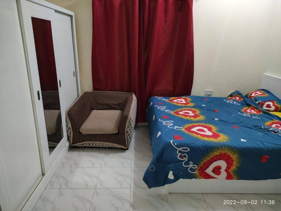 Spacious 1-bedroom 3min drive to Al Bayt Stadium. - Housity