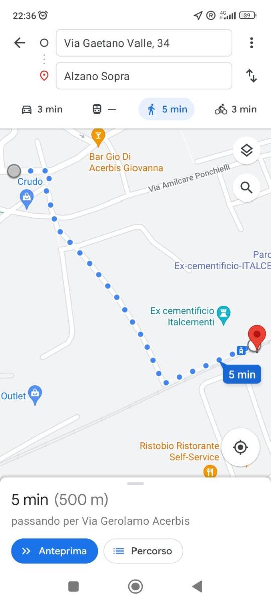 Supercentral one room flat, 16 min to Bergamo airport - Housity