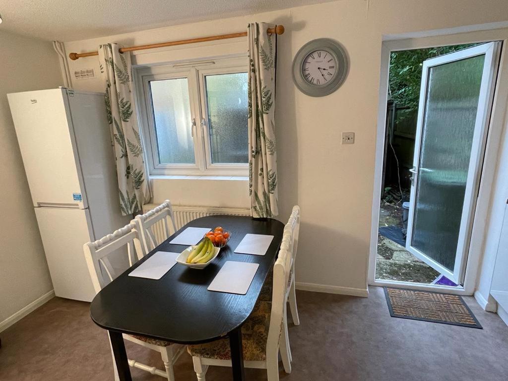 3-bedroom home with free parking - Housity