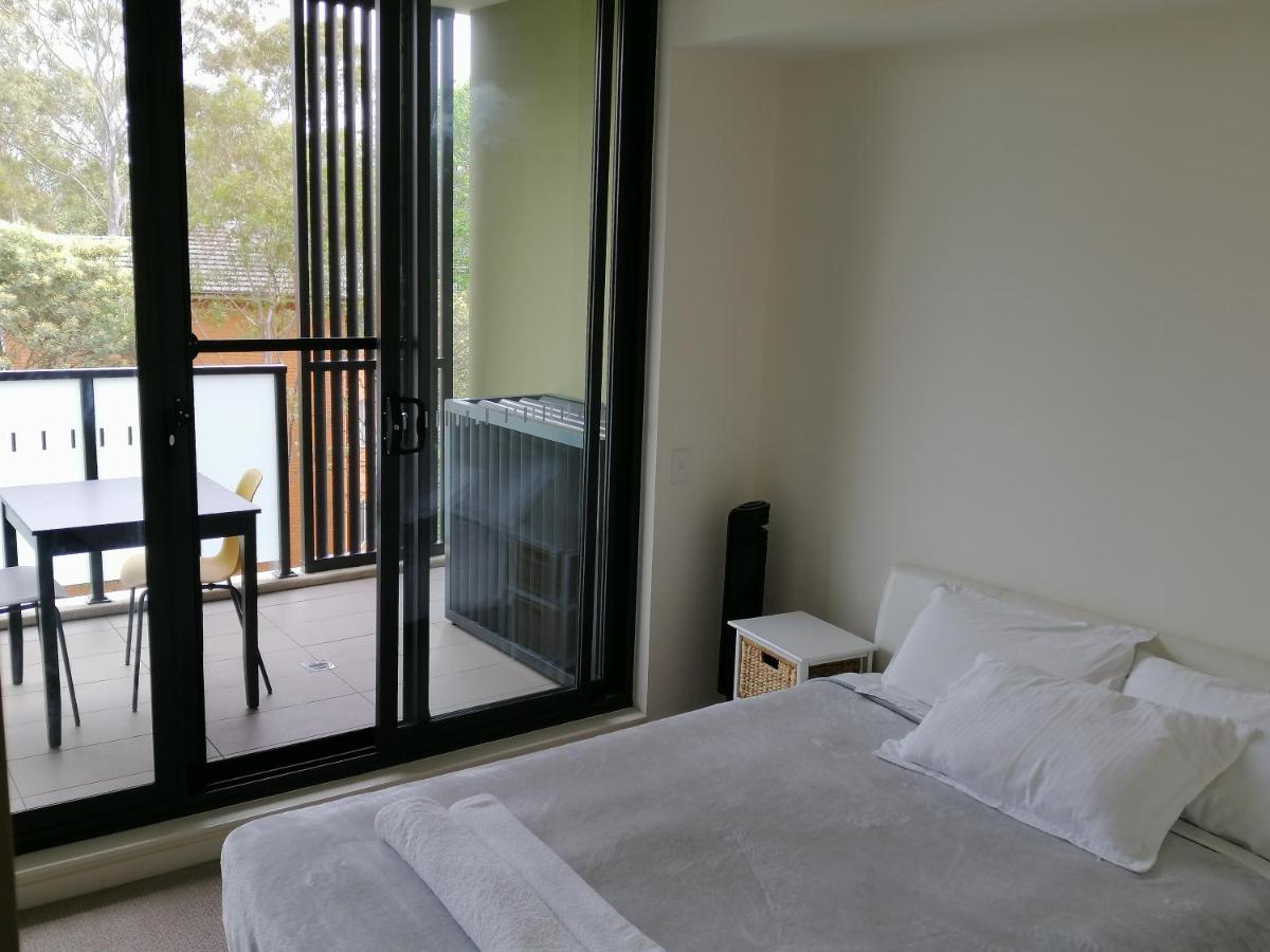 Entire 1 Bedroom Security Apartment - Housity