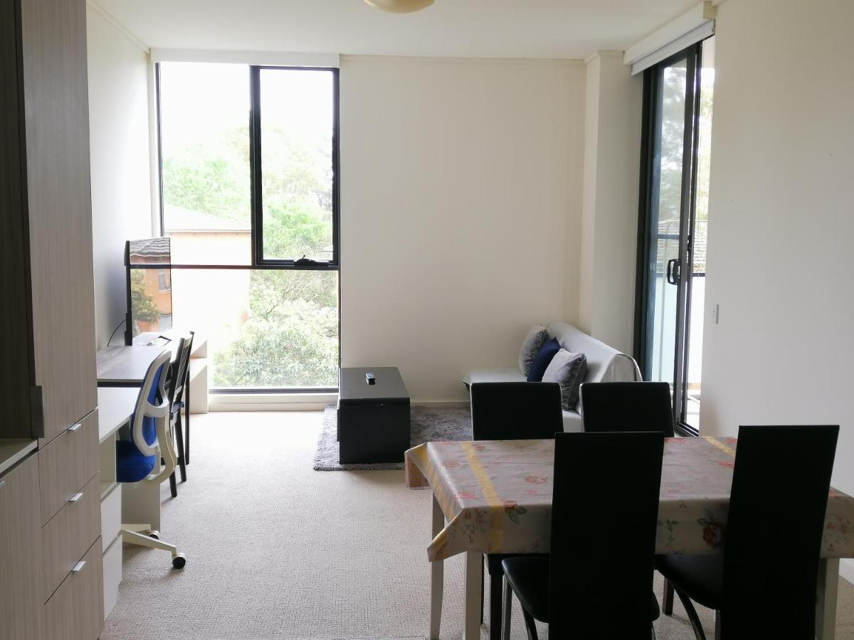 Entire 1 Bedroom Security Apartment - Housity