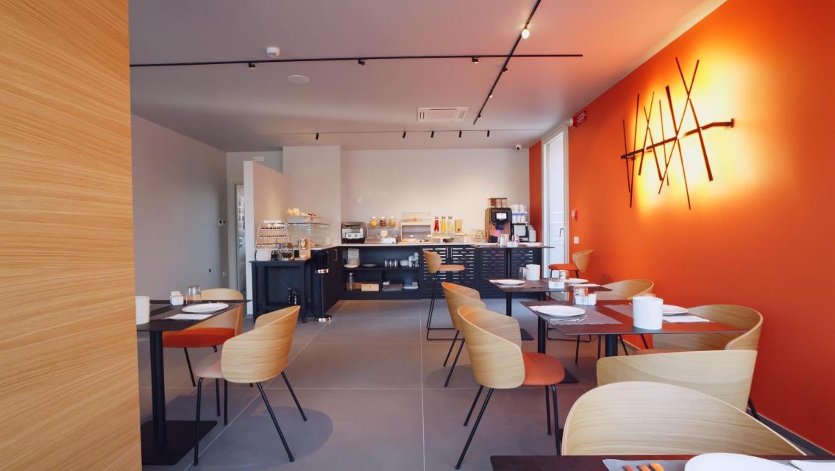 Hotel Cristal - Housity