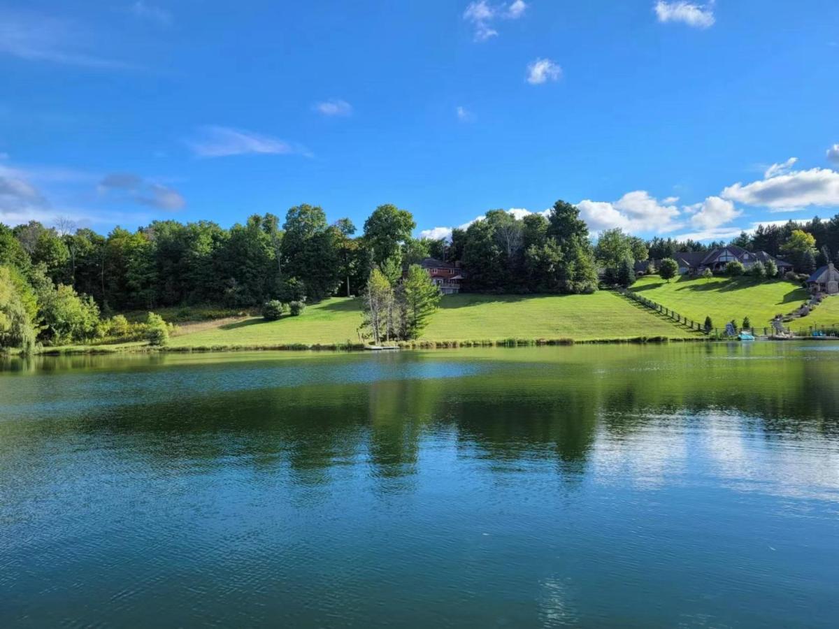 Lakeside executive suite - Housity