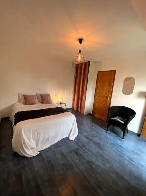 Jolie maison spacieuse avec jardin - Housity