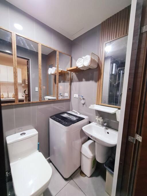 Suitetrails - Staycation by Ness in Ayala Makati