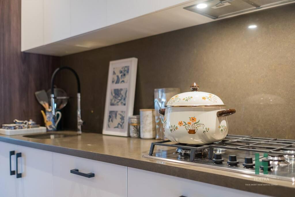 5 Bedroom Terrace in Surry Hill with 1free parking - Housity