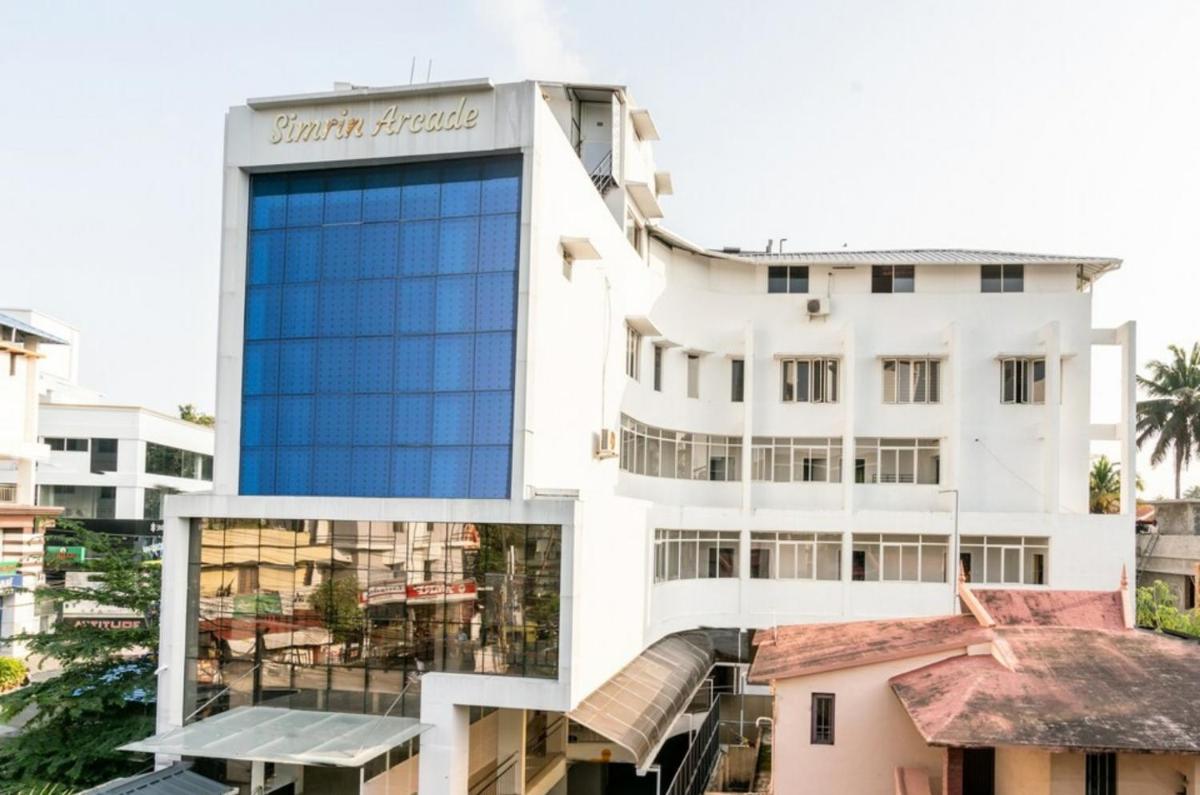 Solo Simrin Arcade Kadavanthra - Housity