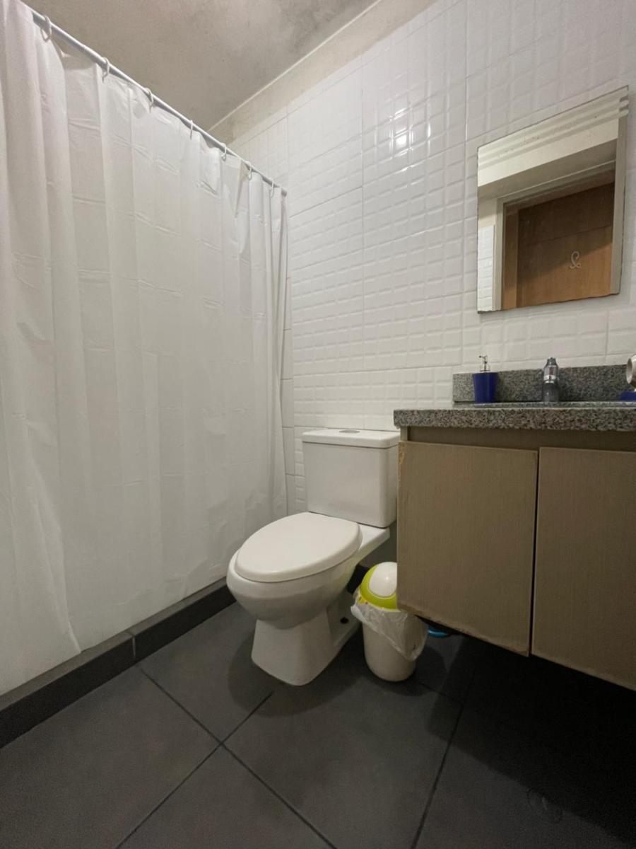 Suitetrails - Acogedora habitación privada frente al metro y cerca a la playa