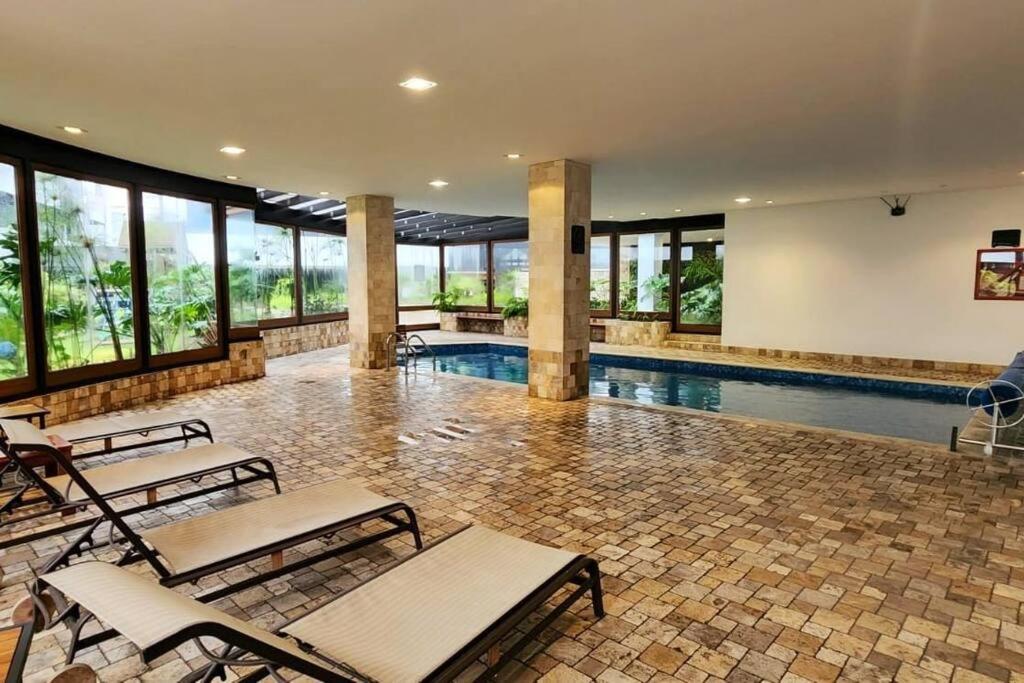 Suite ejecutiva parque La Carolina con piscina, spa, gym - Hizvo