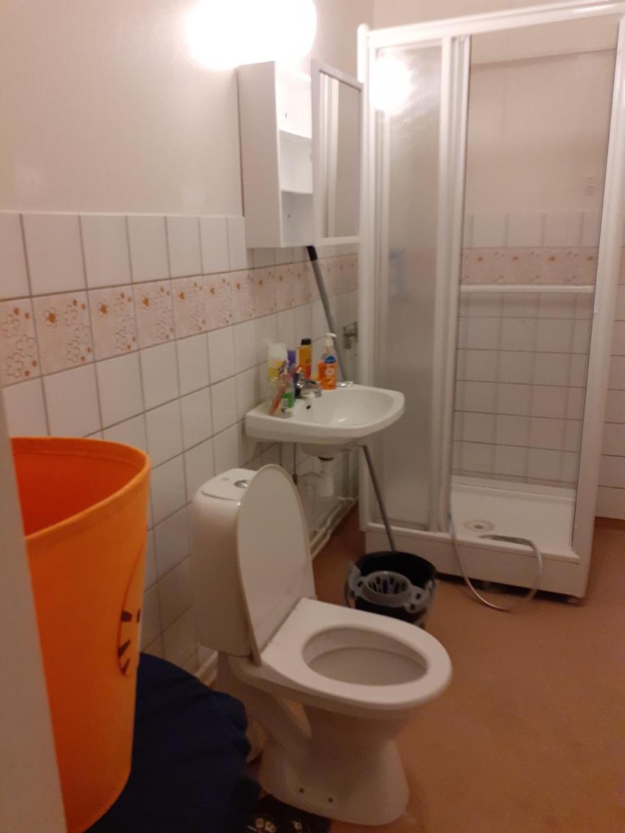 Konstnärshem i Sandvikens mitt ( rökning har förekommit) - Housity