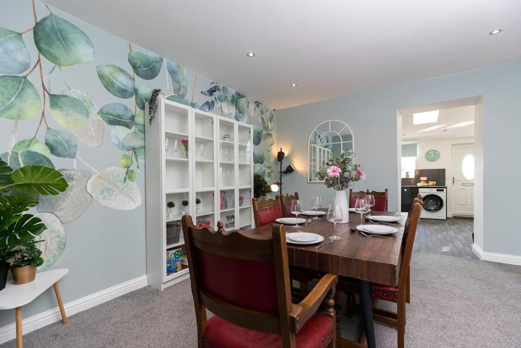 Auckland View - a comfy & spacious 4bed with views - Housity