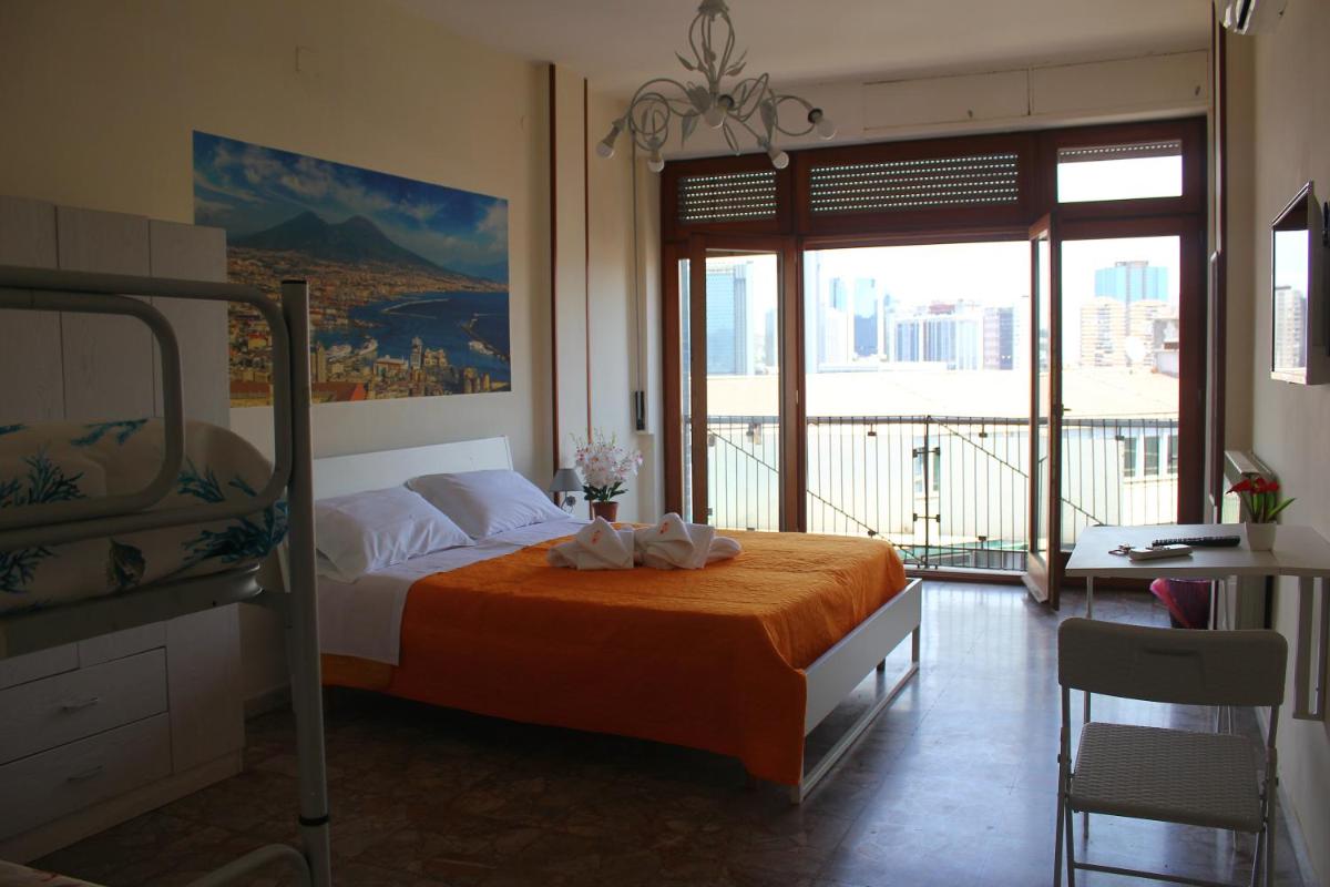 Stazione Centrale B&B - Housity