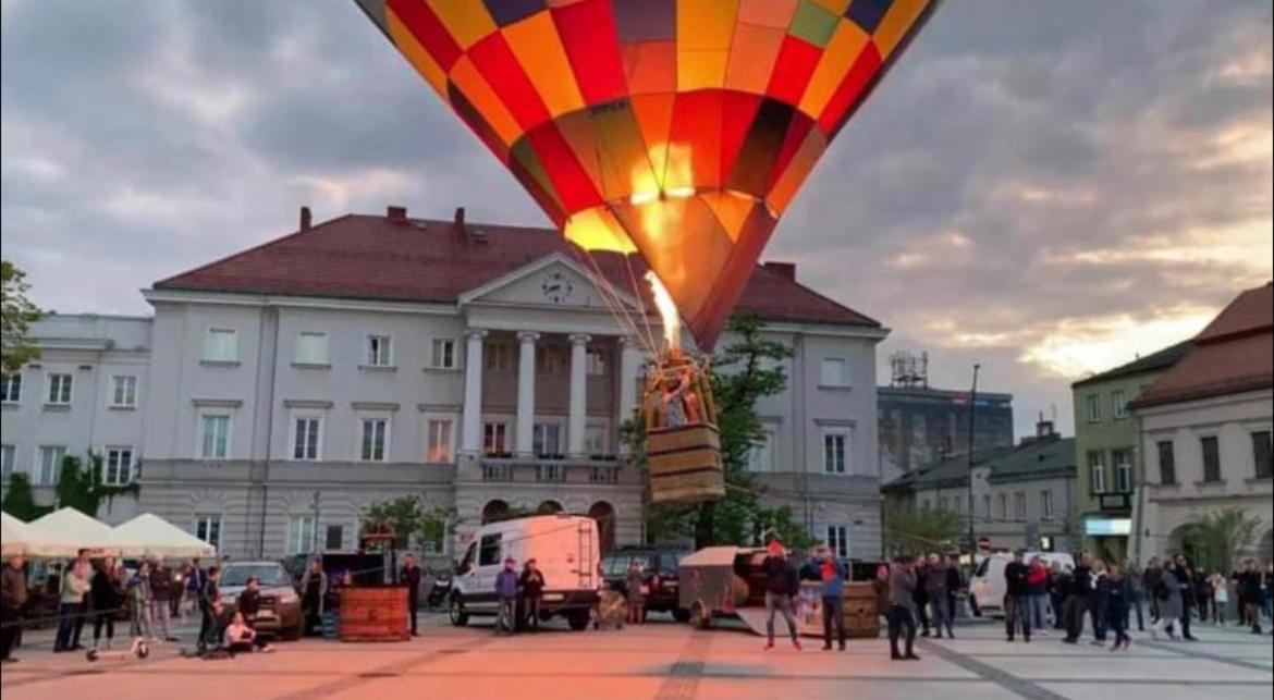 Rynek Widok Pokoje Gościnne -Parking - Housity