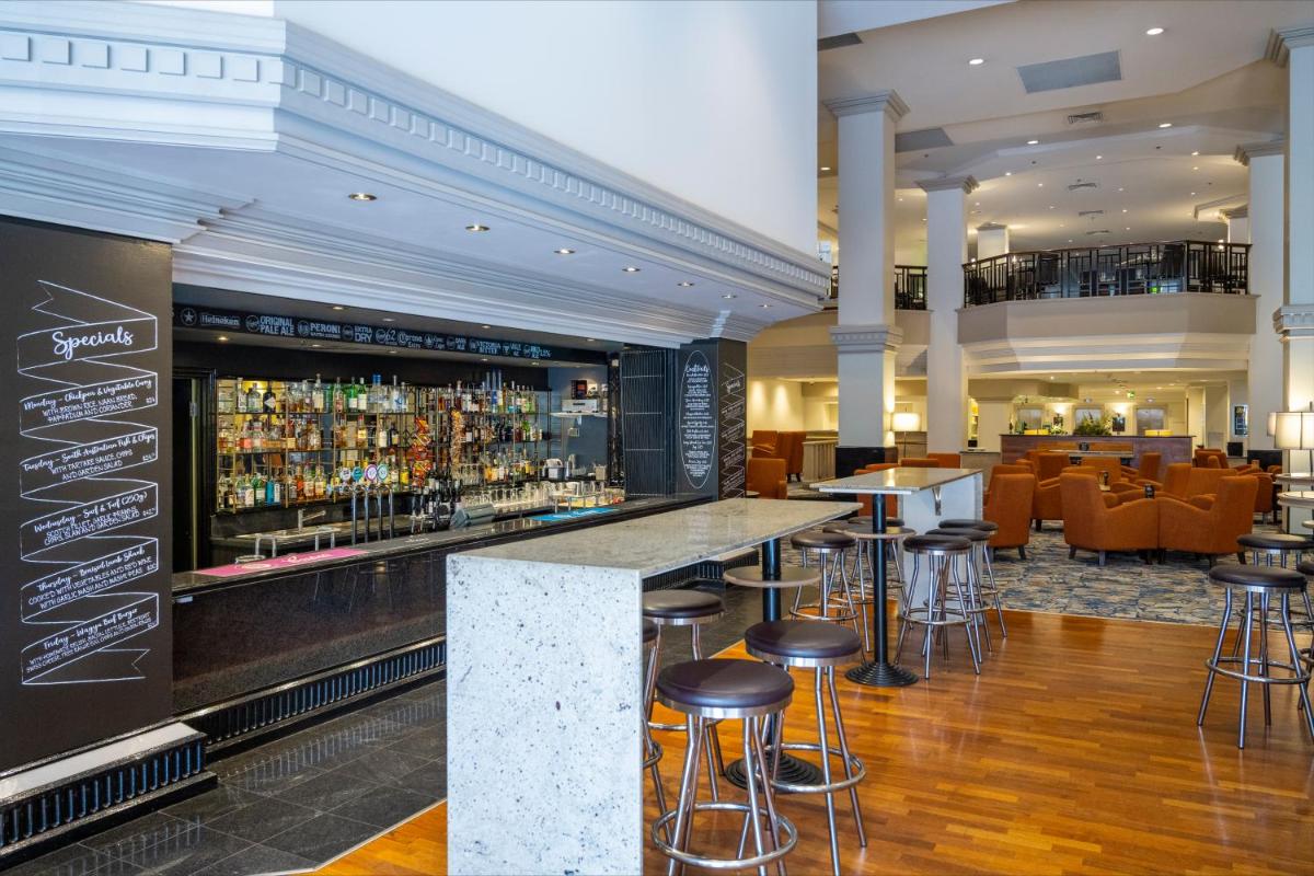 Suitetrails - Hotel Grand Chancellor Adelaide