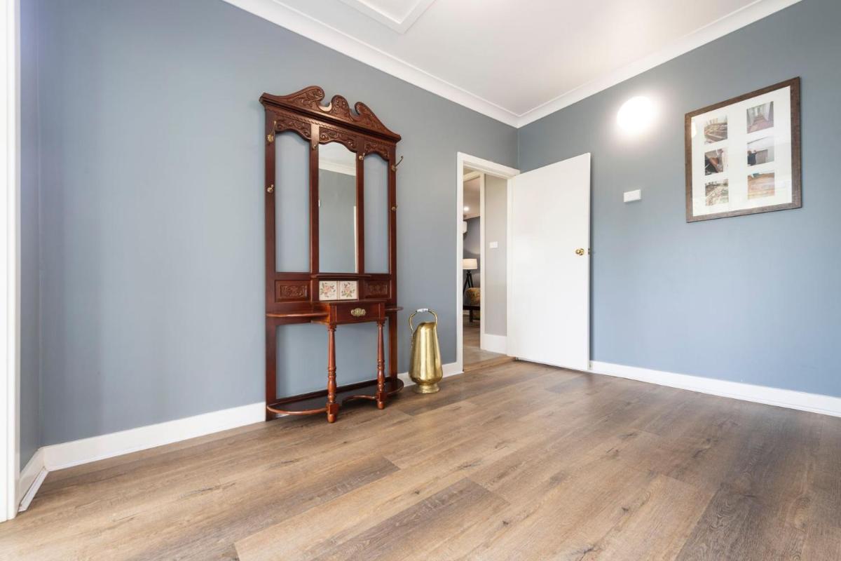 Tatbern Park Cottage Wallalong - Housity