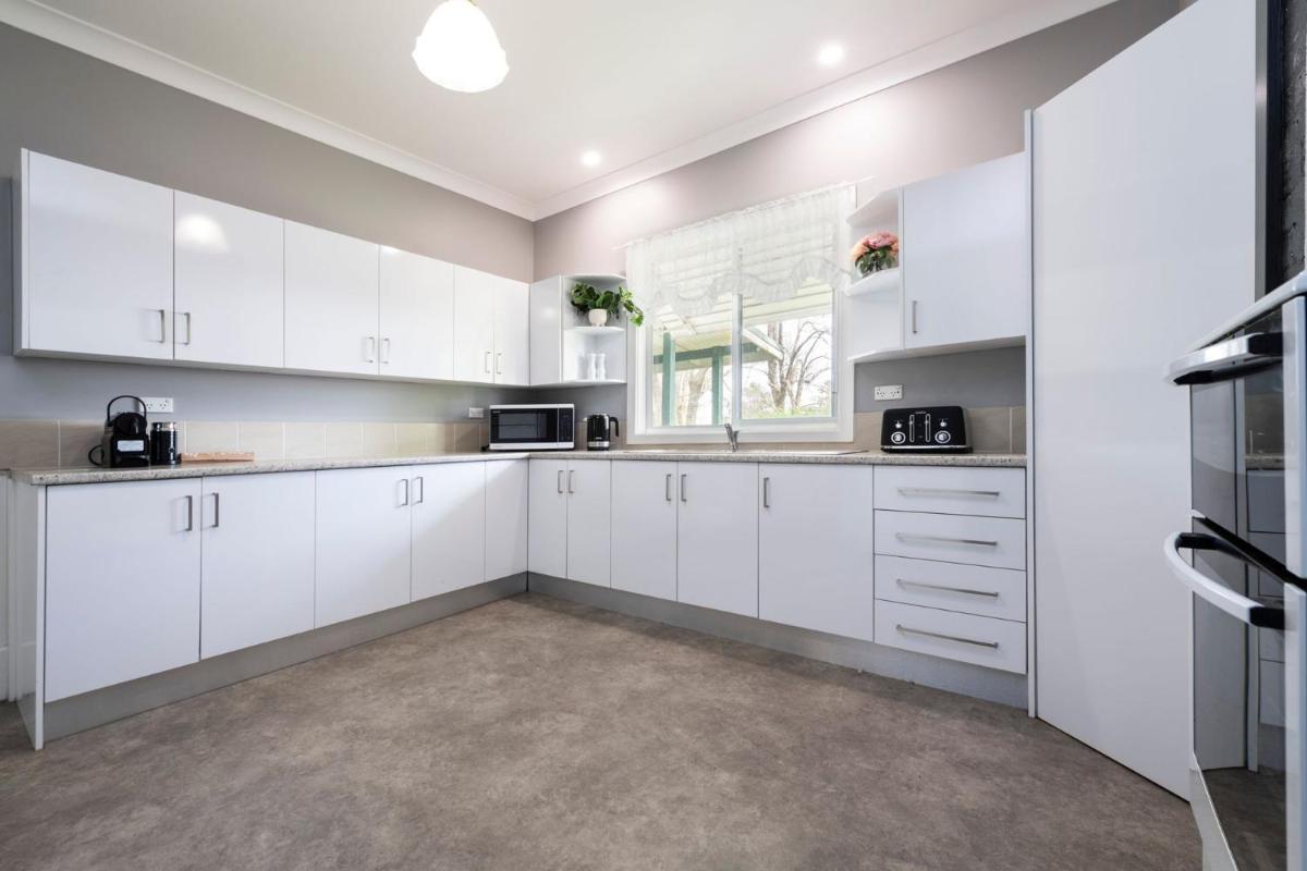 Tatbern Park Cottage Wallalong - Housity