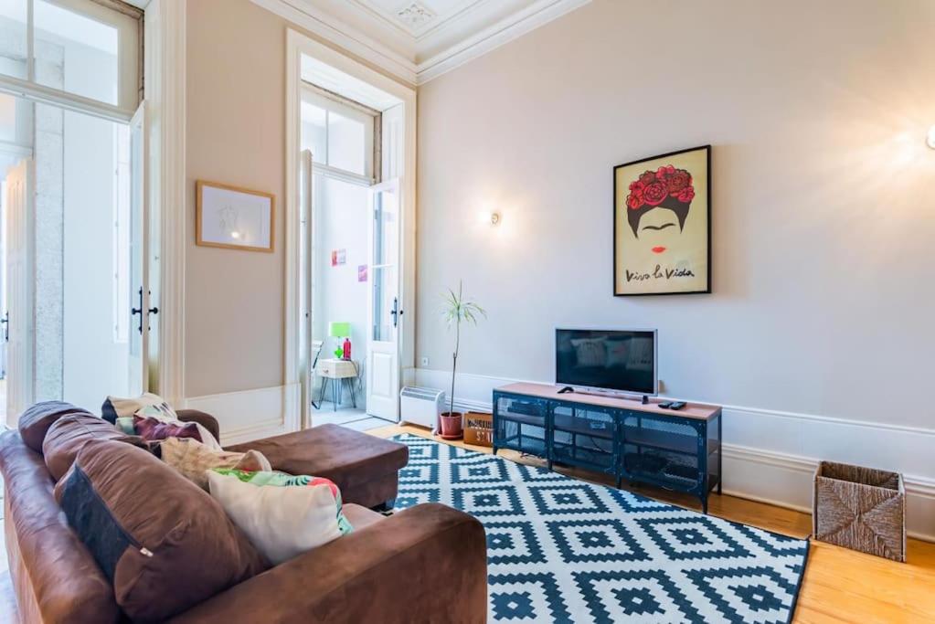 Suitetrails - Classy Flat at Marques Square with Garden