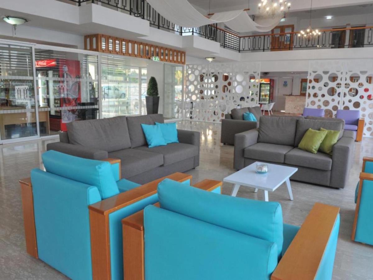 Suitetrails - Stunning vacation studio for up to four with breath-taking views All yours