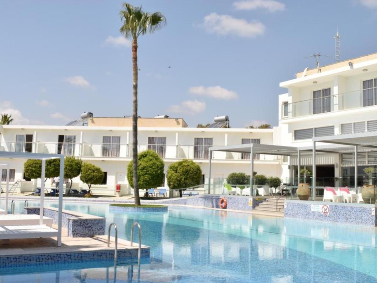 Suitetrails - Wonderful vacation studio for up to four with breath-taking views All yours