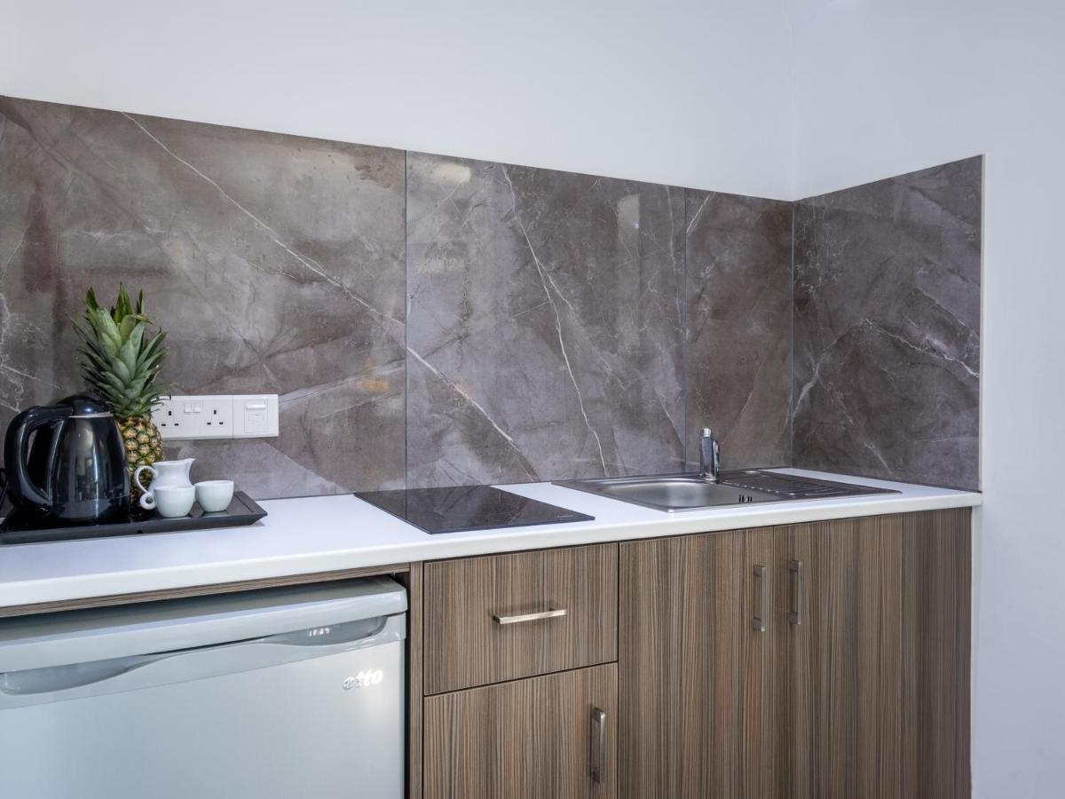 Suitetrails - Wonderful vacation studio for up to four with breath-taking views All yours