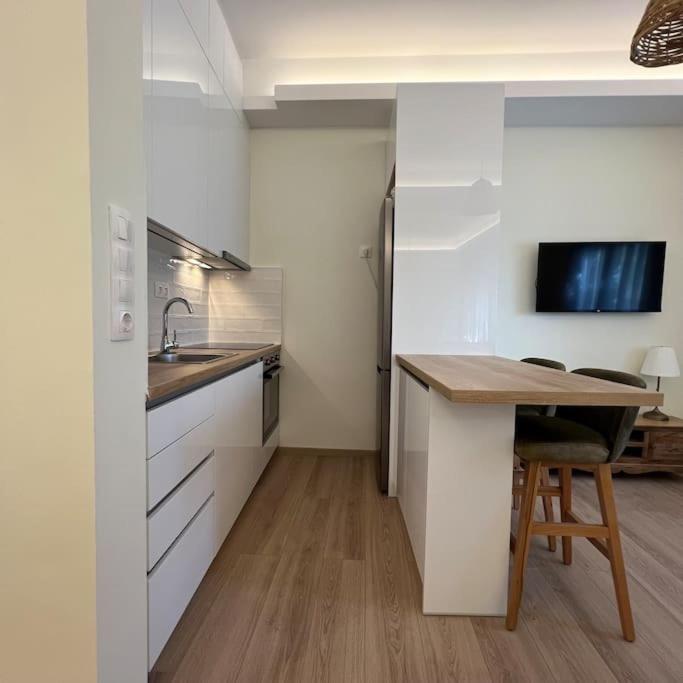 Suitetrails - Luxury Studio “Atene”