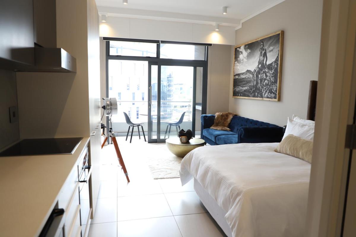Suitetrails - 418 Menlyn Maine Trilogy