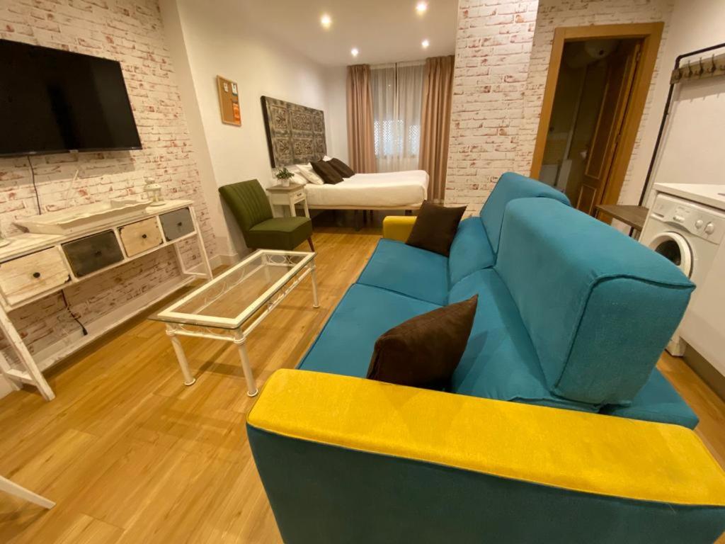 Apartamentos Sevilla Palace - Housity