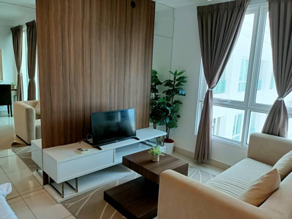 Suitetrails - Family Suites at Mansion One by MAJ