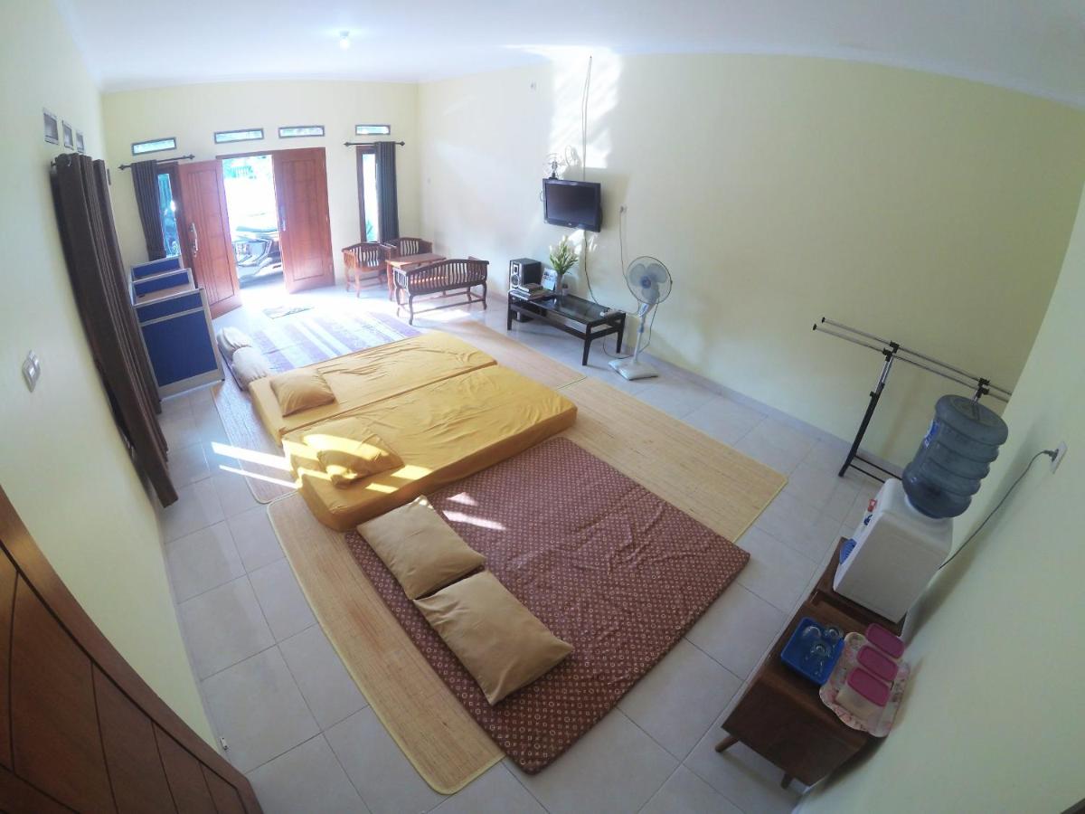 Suitetrails - Mubarok Homestay Jogja Family Only