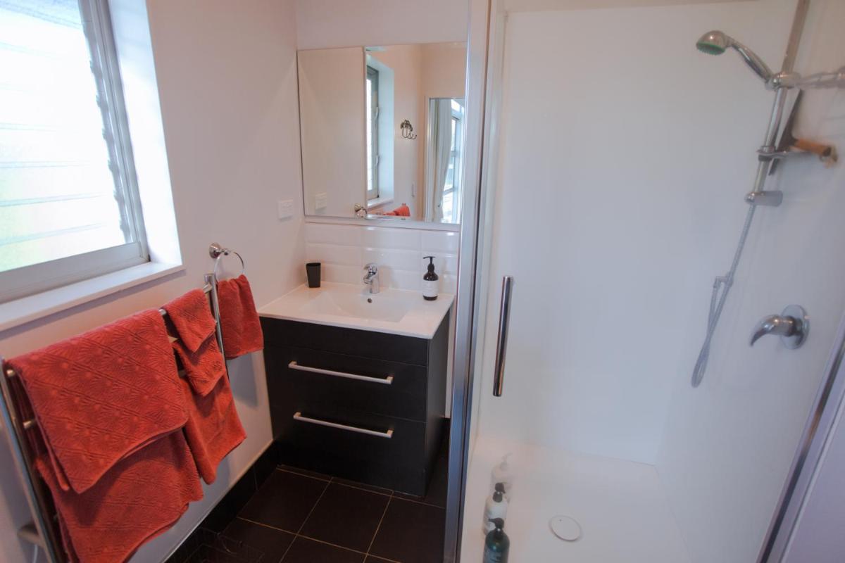 Suitetrails - Mountain Glass - Ohakune Holiday Home