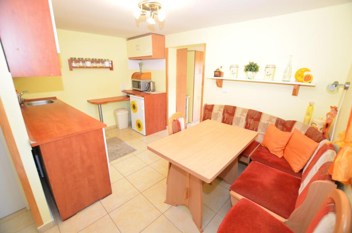 Poolincluded - Chalet Kuki - Housity
