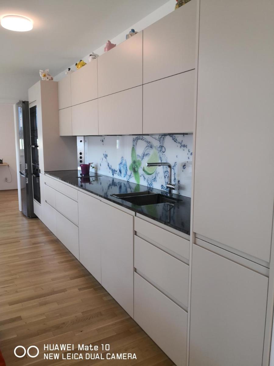 Suitetrails - Modern Apartment bei U Bahn Simmering