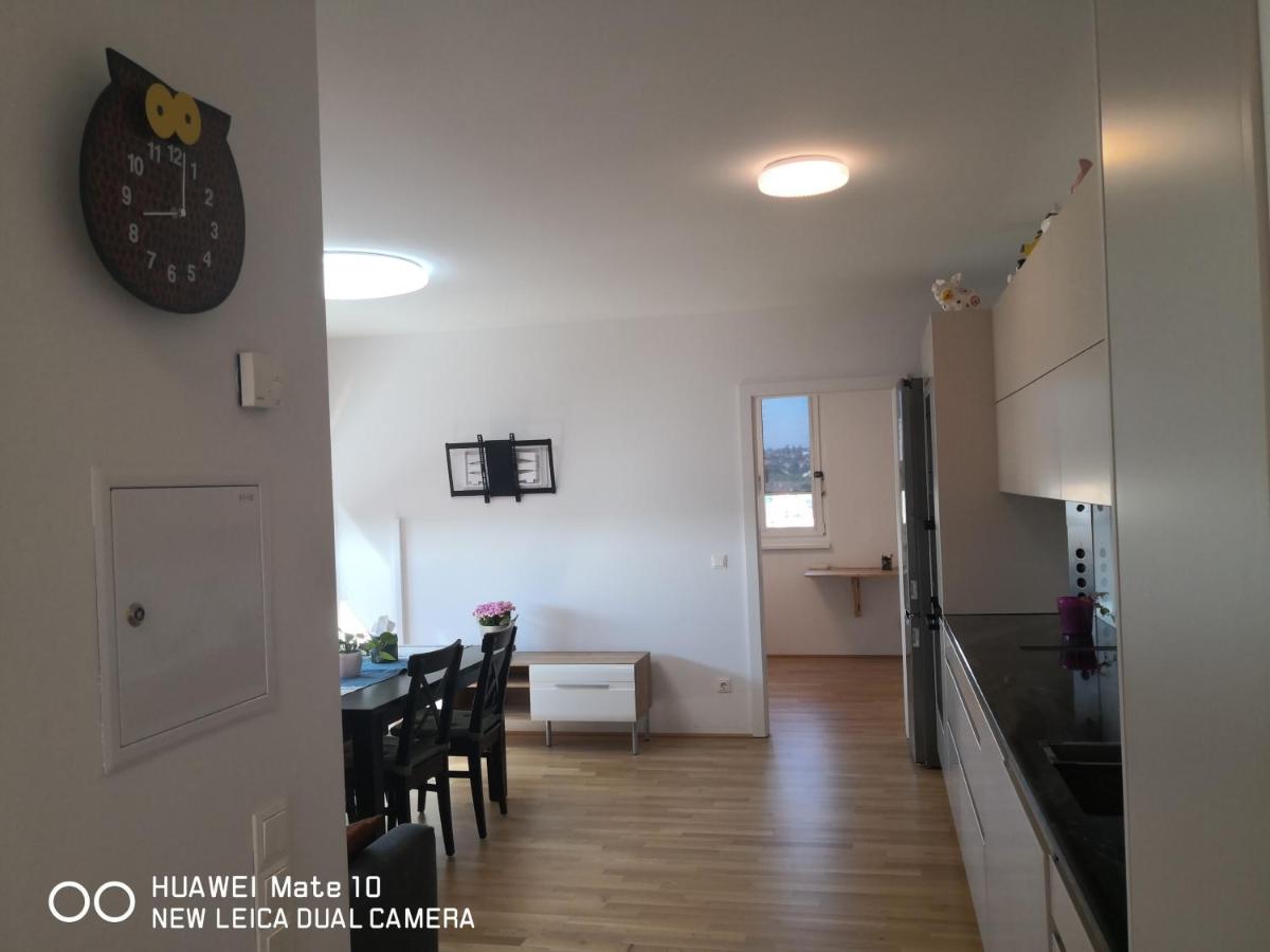 Suitetrails - Modern Apartment bei U Bahn Simmering
